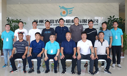 合作共贏，創(chuàng)新未來——856農(nóng)場考察團(tuán)蒞臨久富參觀交流